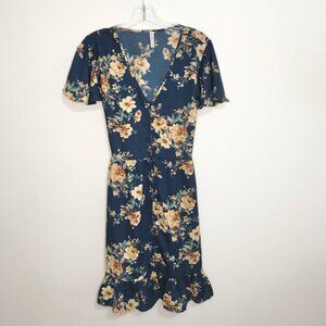 Xhilaration Floral Print Short Sleeved Dress